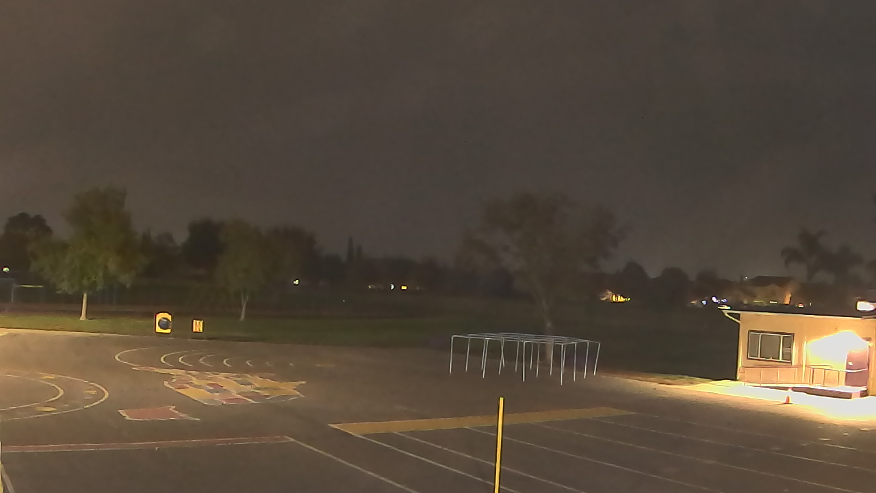 Thumbnail for current weather camera view from Von Renner Elementary School in Newman, California