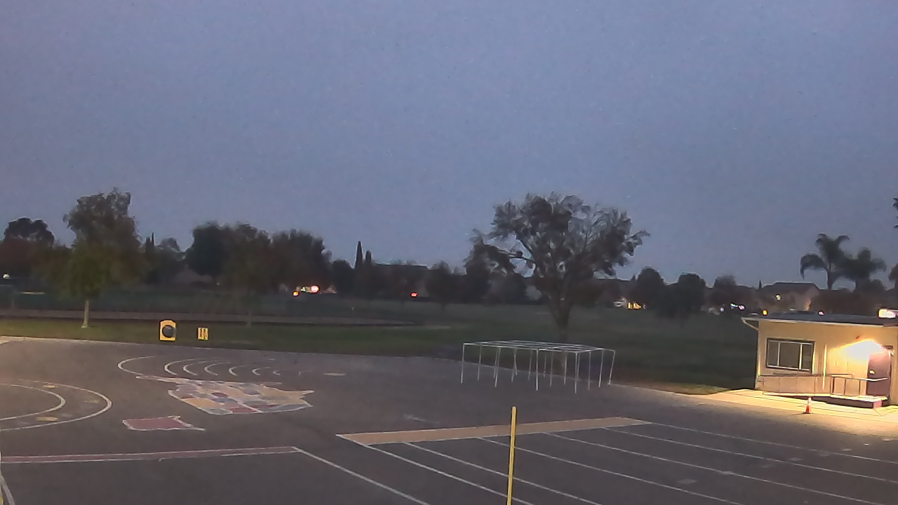 Thumbnail for current weather camera view from Von Renner Elementary School in Newman, California