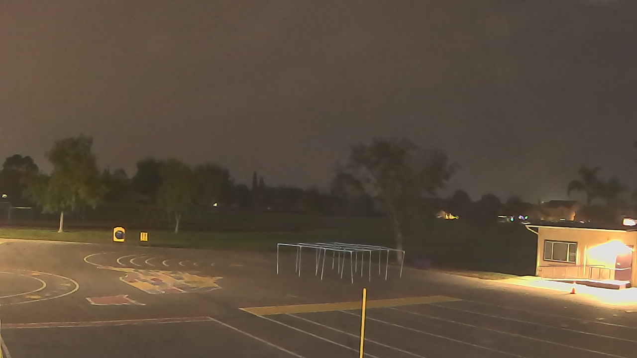 Thumbnail for current weather camera view from Von Renner Elementary School in Newman, California