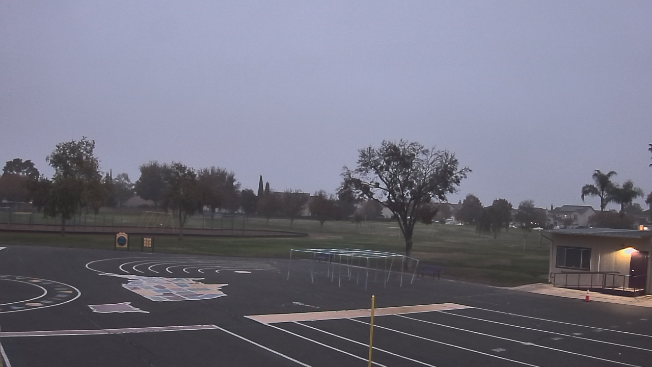 Thumbnail for current weather camera view from Von Renner Elementary School in Newman, California
