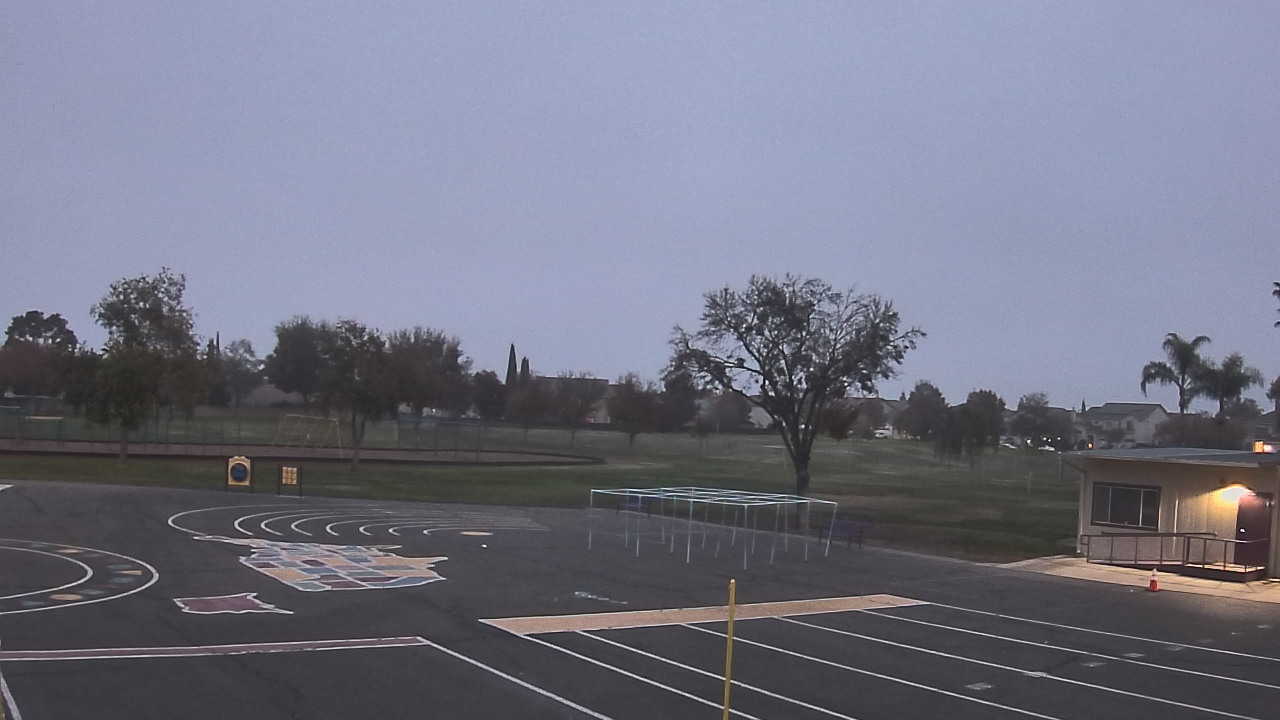 Thumbnail for current weather camera view from Von Renner Elementary School in Newman, California