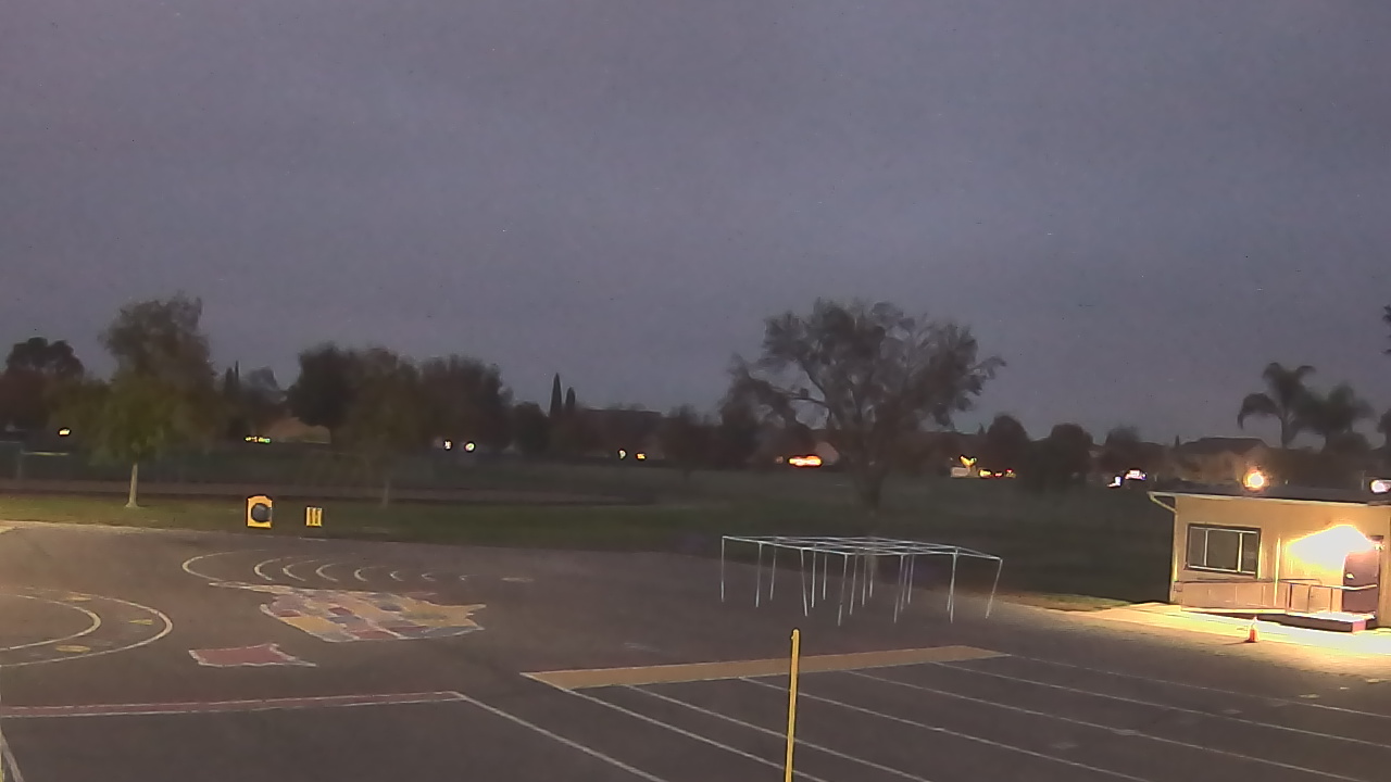 Thumbnail for current weather camera view from Von Renner Elementary School in Newman, California
