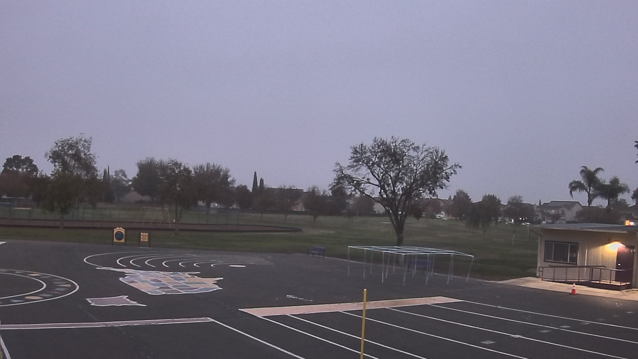 Thumbnail for current weather camera view from Von Renner Elementary School in Newman, California