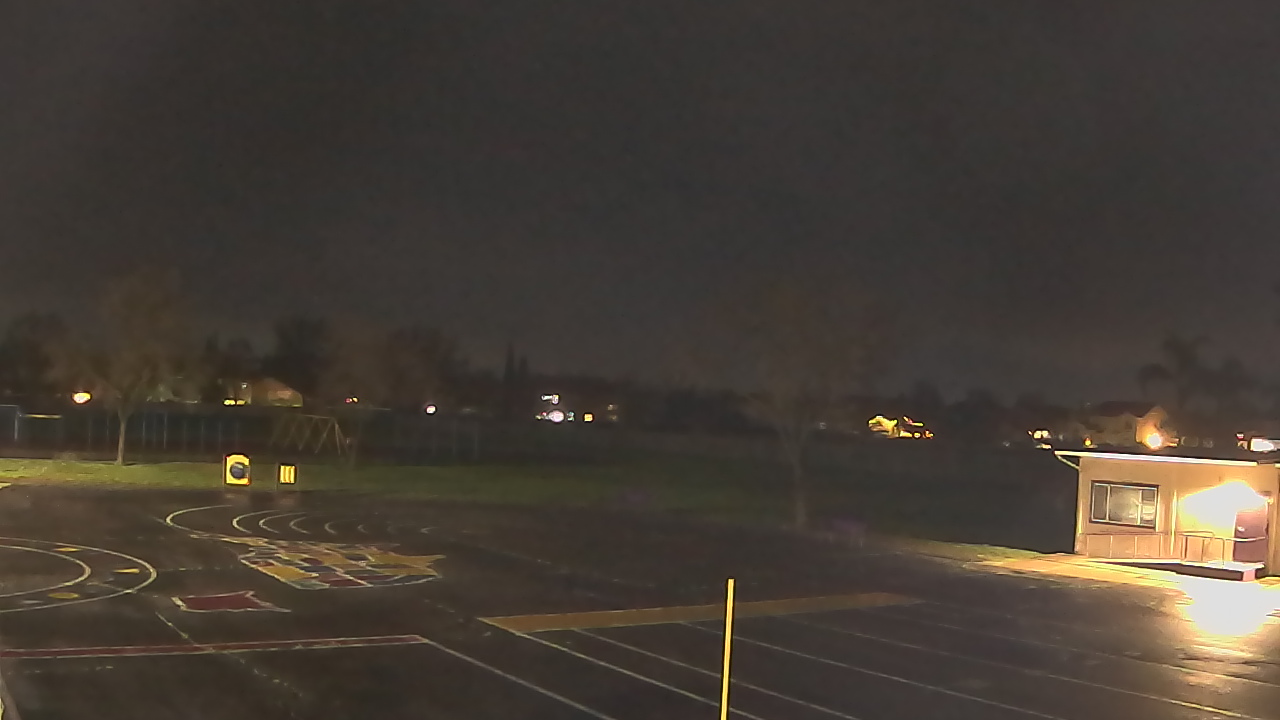 Thumbnail for current weather camera view from Von Renner Elementary School in Newman, California