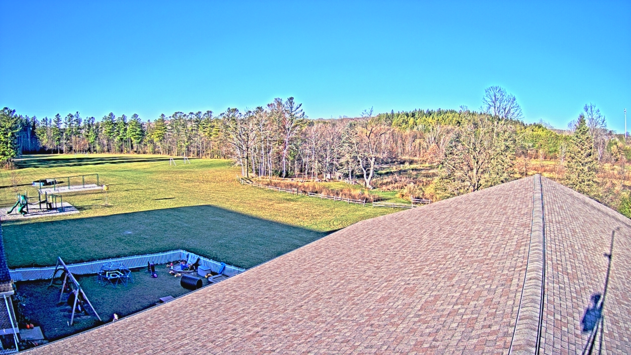 Thumbnail for current weather camera view from St Johns Lutheran School in Newburg, Wisconsin