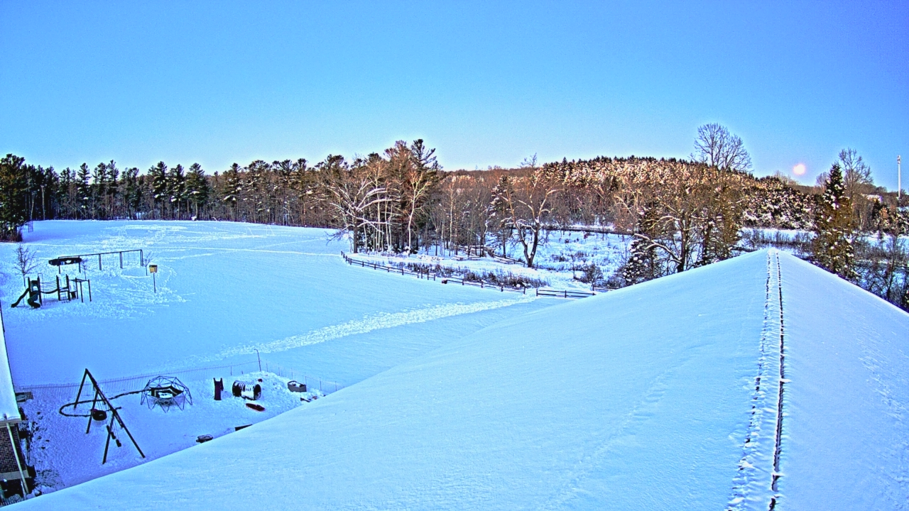 Thumbnail for current weather camera view from St Johns Lutheran School in Newburg, Wisconsin