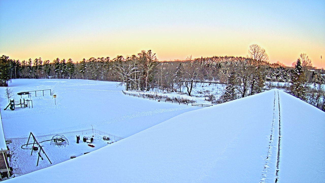 Thumbnail for current weather camera view from St Johns Lutheran School in Newburg, Wisconsin