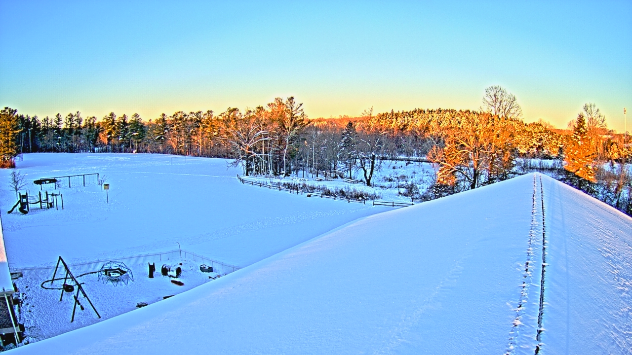 Thumbnail for current weather camera view from St Johns Lutheran School in Newburg, Wisconsin