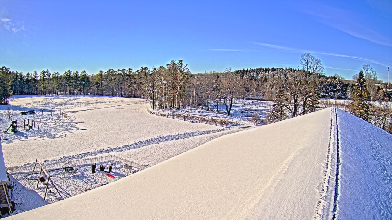 Thumbnail for current weather camera view from St Johns Lutheran School in Newburg, Wisconsin