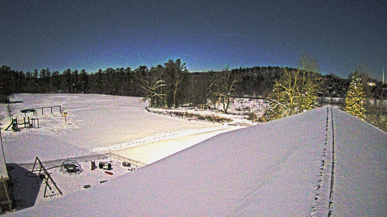 Thumbnail for current weather camera view from St Johns Lutheran School in Newburg, Wisconsin