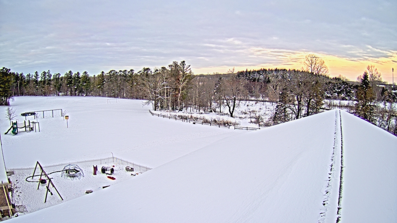 Thumbnail for current weather camera view from St Johns Lutheran School in Newburg, Wisconsin