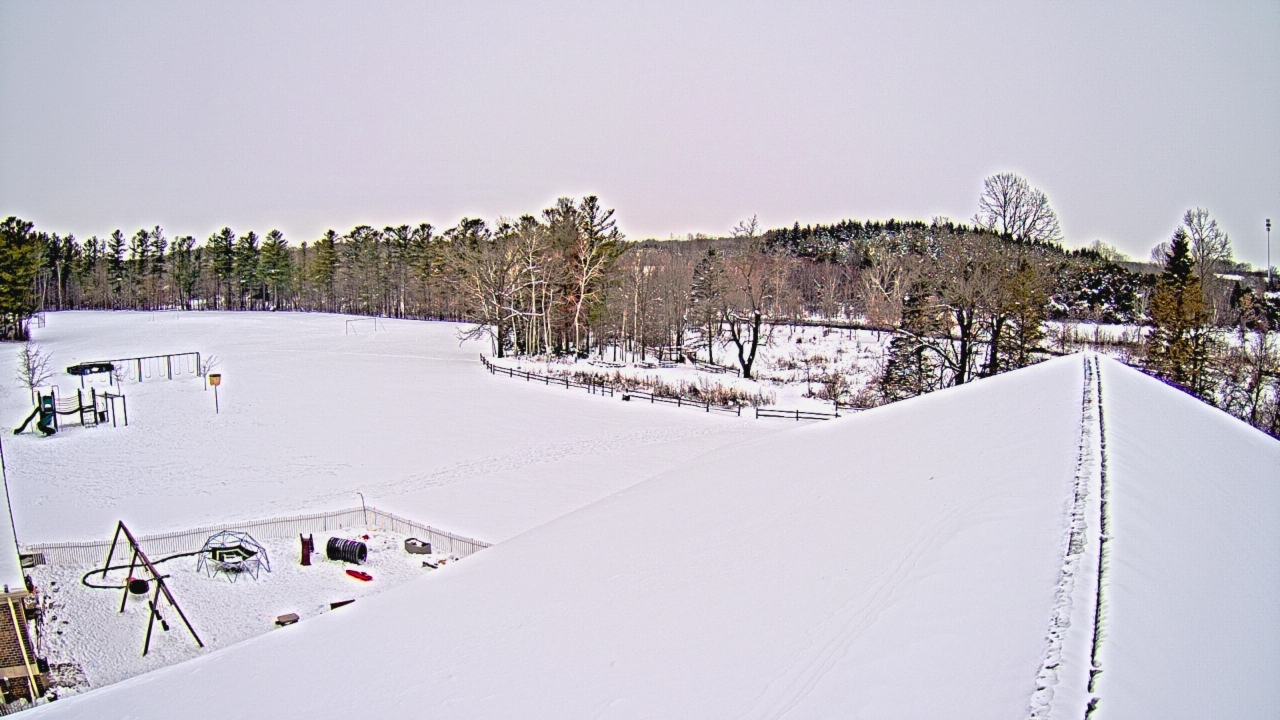 Thumbnail for current weather camera view from St Johns Lutheran School in Newburg, Wisconsin