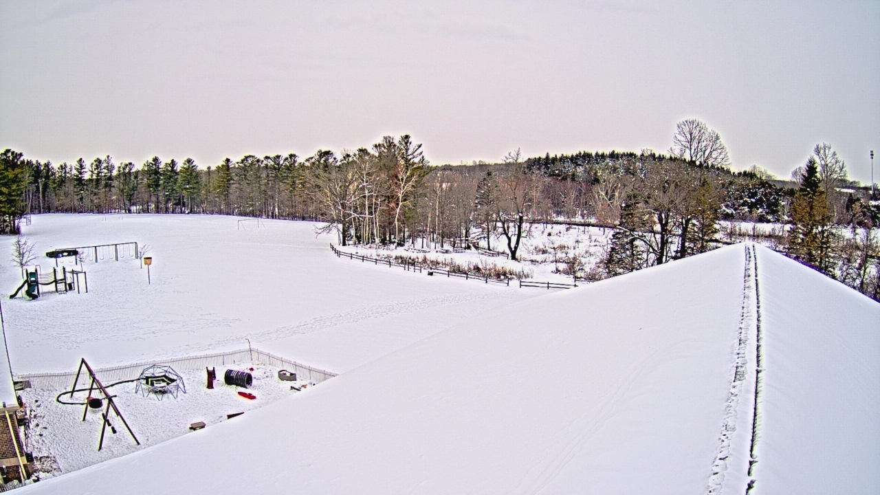 Thumbnail for current weather camera view from St Johns Lutheran School in Newburg, Wisconsin