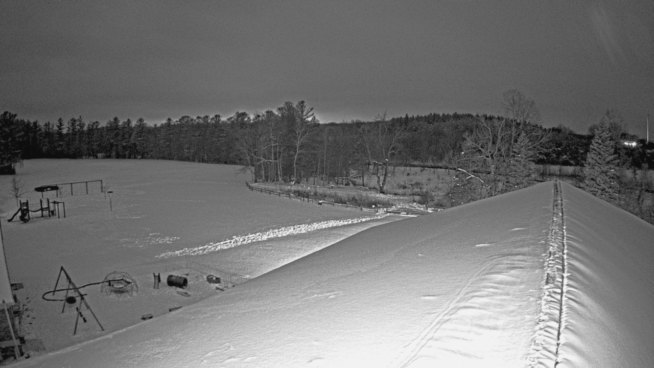Thumbnail for current weather camera view from St Johns Lutheran School in Newburg, Wisconsin