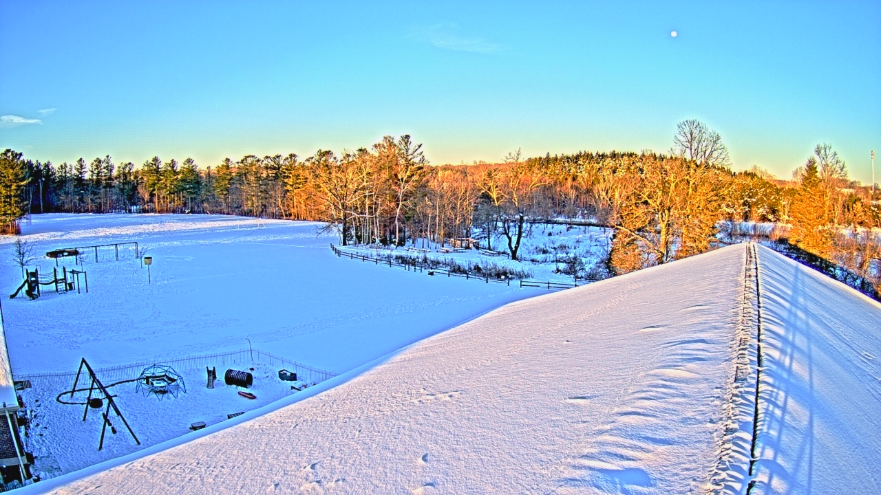 Thumbnail for current weather camera view from St Johns Lutheran School in Newburg, Wisconsin