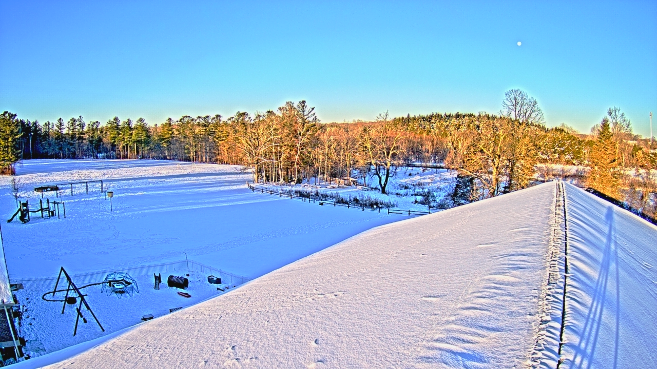 Thumbnail for current weather camera view from St Johns Lutheran School in Newburg, Wisconsin