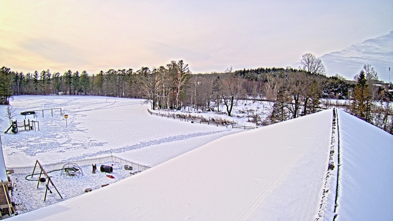 Thumbnail for current weather camera view from St Johns Lutheran School in Newburg, Wisconsin