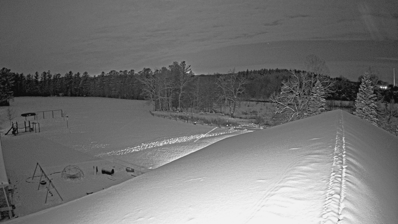 Thumbnail for current weather camera view from St Johns Lutheran School in Newburg, Wisconsin