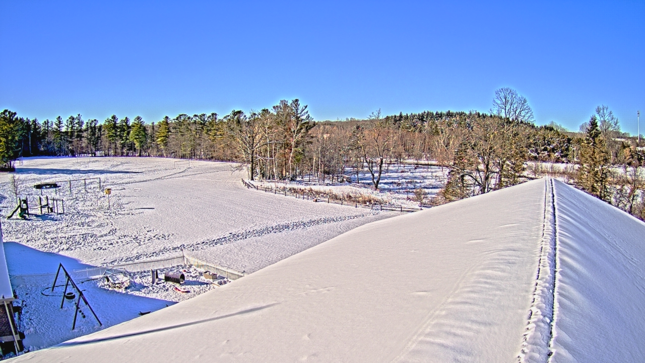 Thumbnail for current weather camera view from St Johns Lutheran School in Newburg, Wisconsin