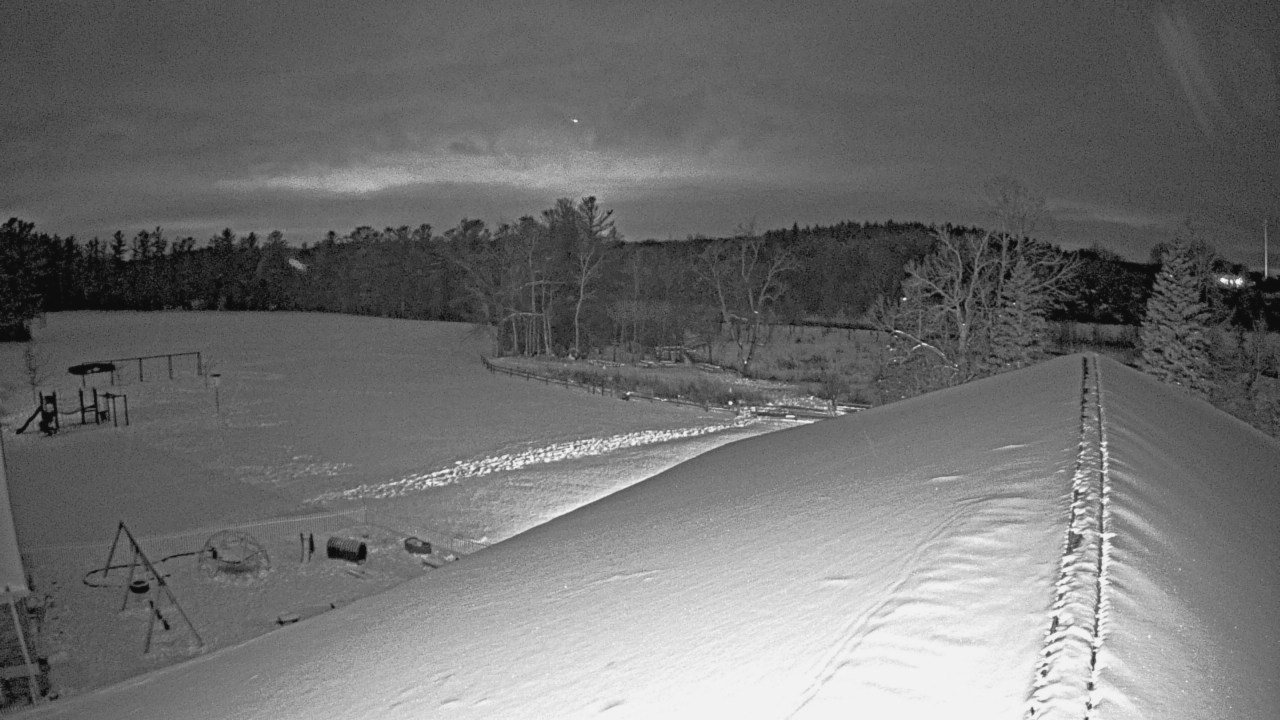 Thumbnail for current weather camera view from St Johns Lutheran School in Newburg, Wisconsin