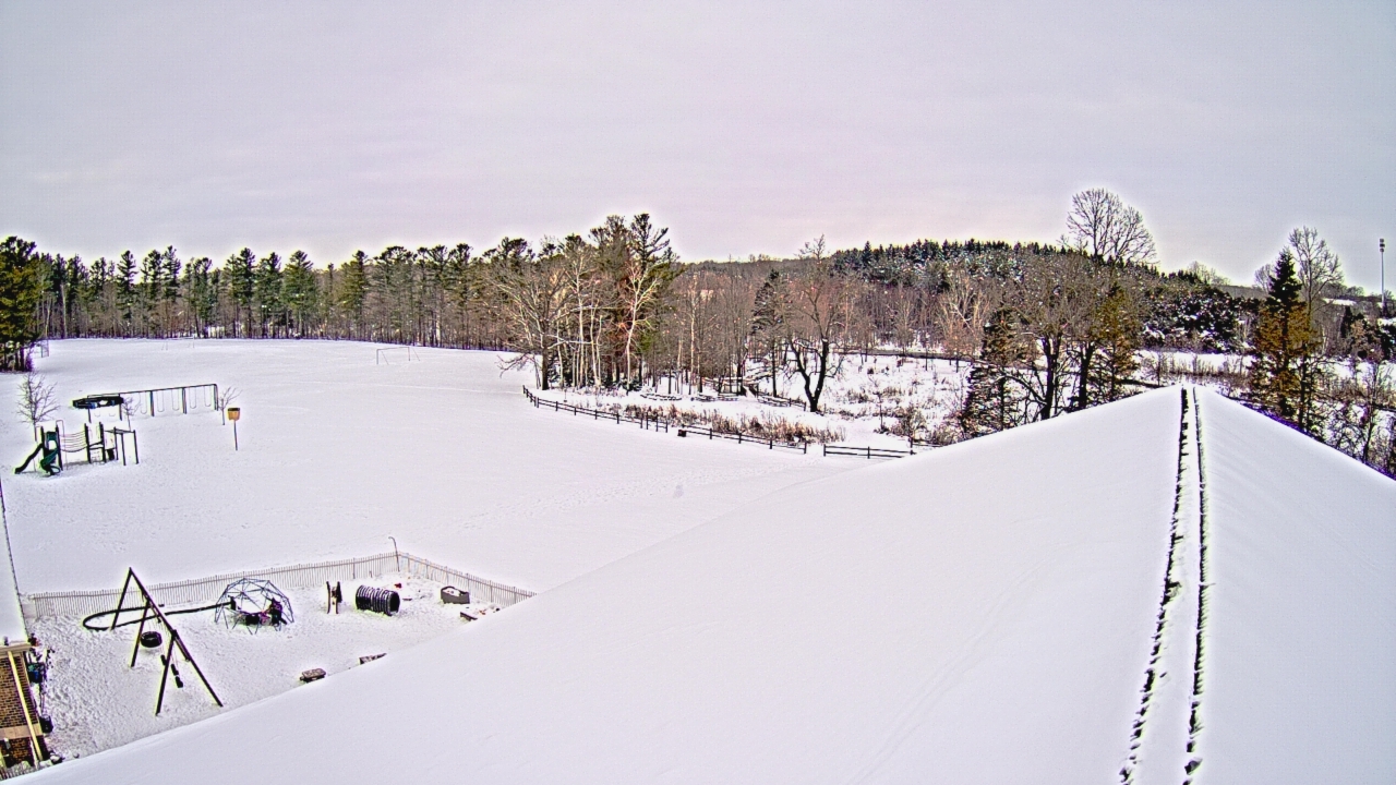 Thumbnail for current weather camera view from St Johns Lutheran School in Newburg, Wisconsin