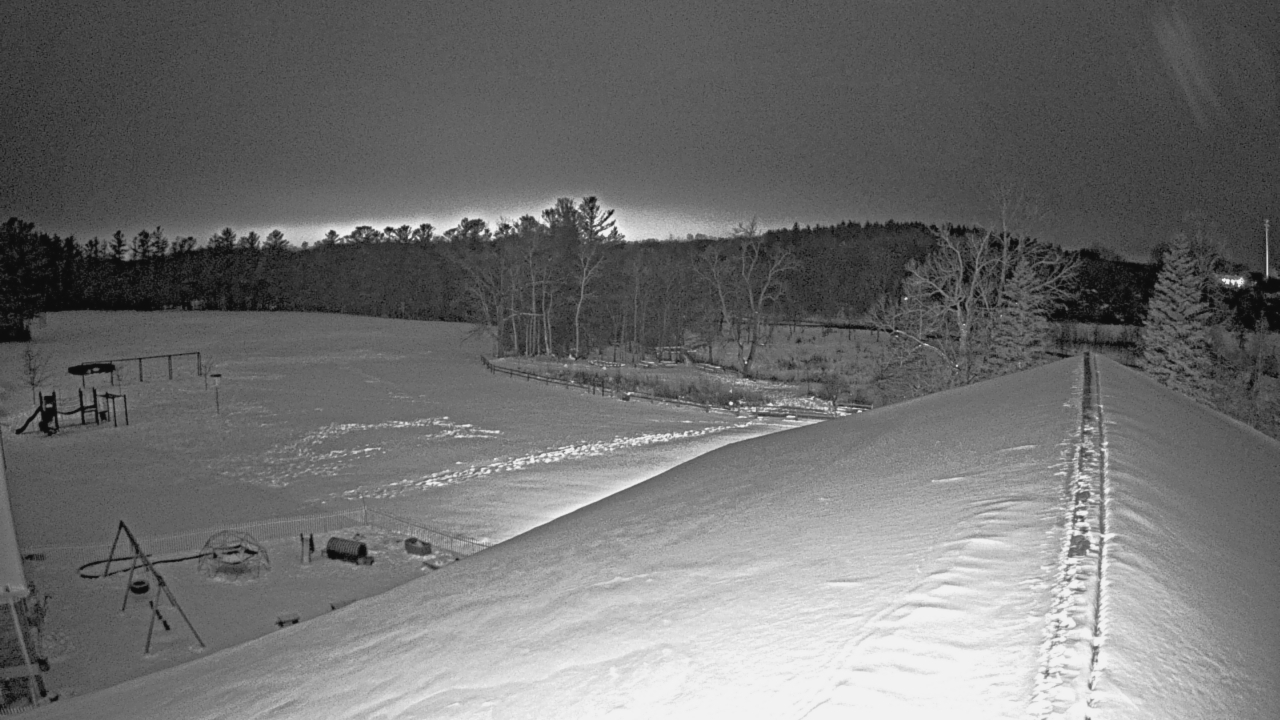 Thumbnail for current weather camera view from St Johns Lutheran School in Newburg, Wisconsin