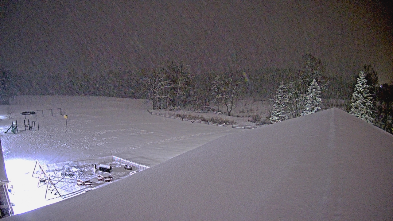 Thumbnail for current weather camera view from St Johns Lutheran School in Newburg, Wisconsin