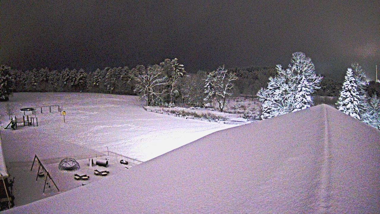 Thumbnail for current weather camera view from St Johns Lutheran School in Newburg, Wisconsin