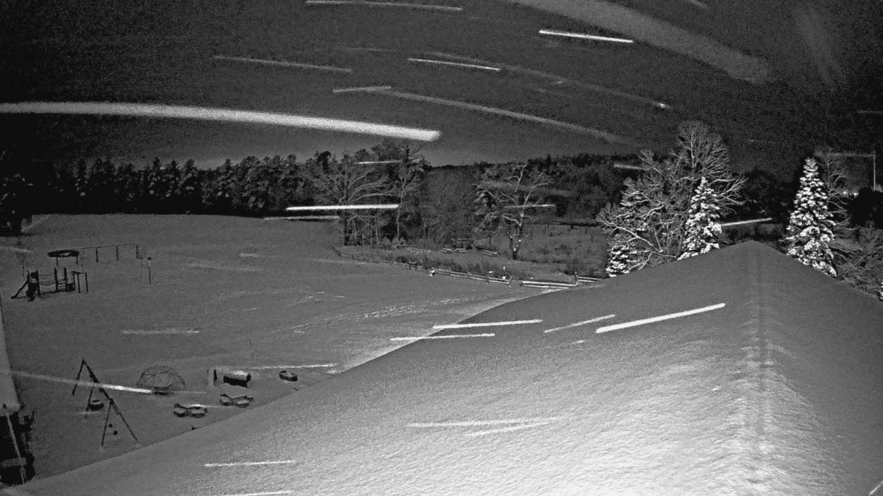 Thumbnail for current weather camera view from St Johns Lutheran School in Newburg, Wisconsin