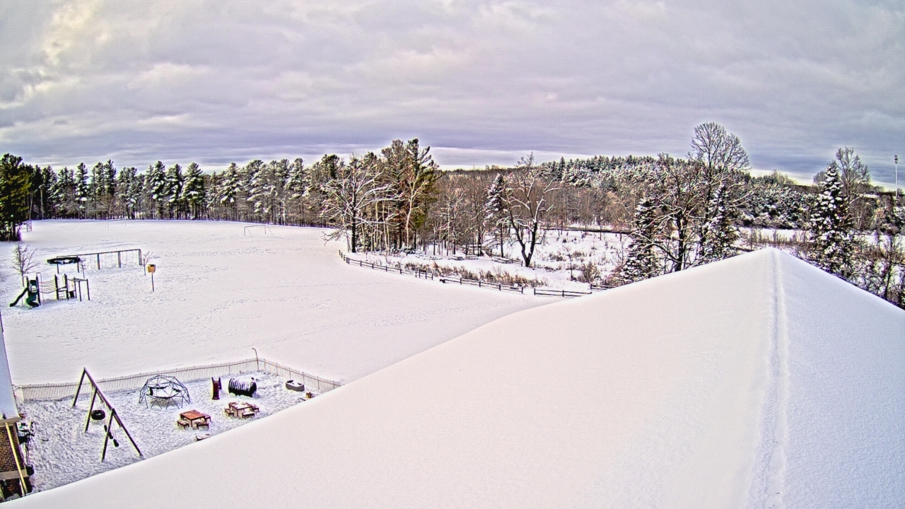 Thumbnail for current weather camera view from St Johns Lutheran School in Newburg, Wisconsin