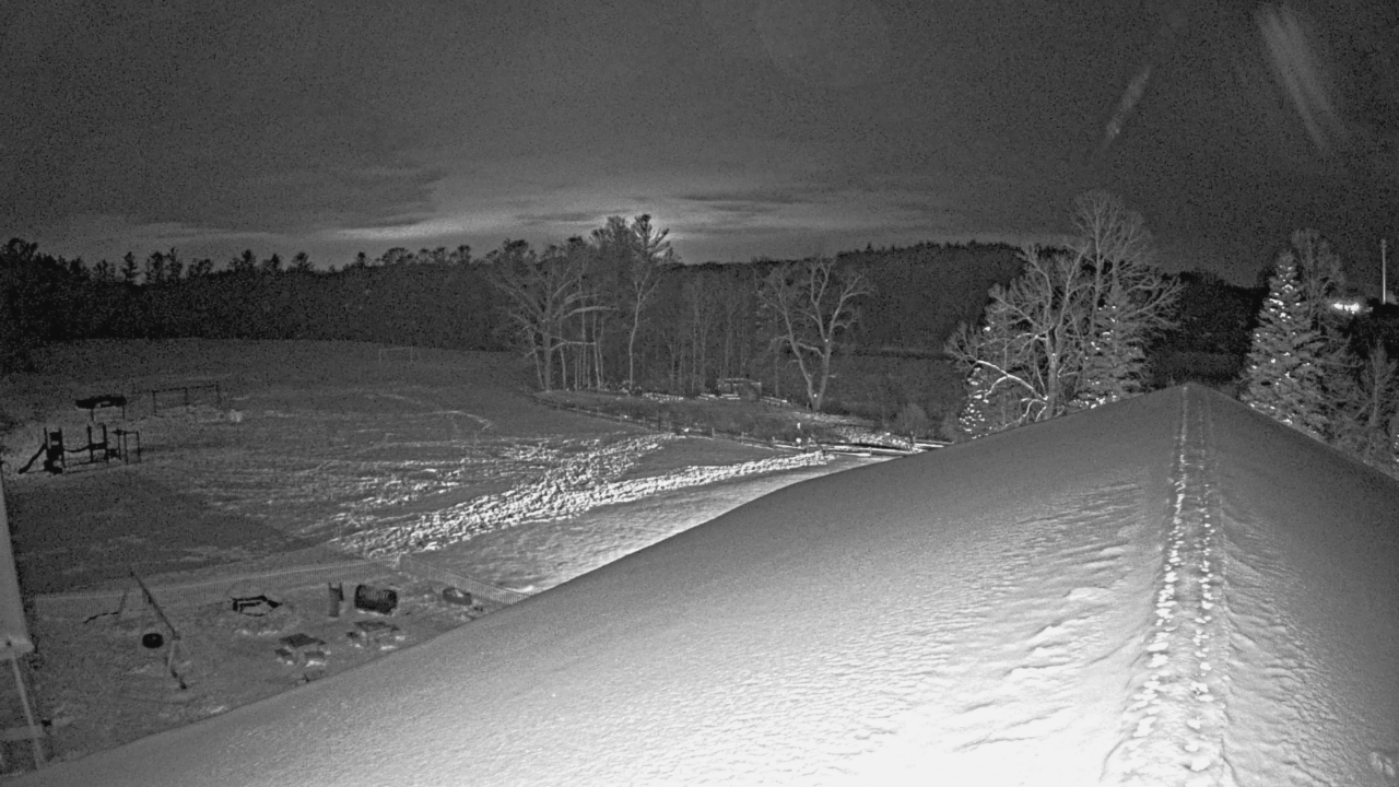 Thumbnail for current weather camera view from St Johns Lutheran School in Newburg, Wisconsin