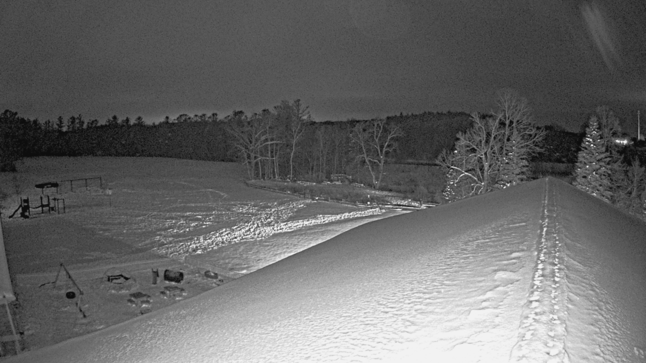 Thumbnail for current weather camera view from St Johns Lutheran School in Newburg, Wisconsin