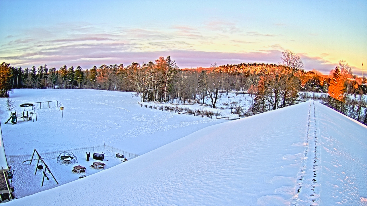 Thumbnail for current weather camera view from St Johns Lutheran School in Newburg, Wisconsin