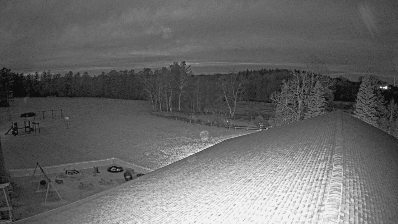 Thumbnail for current weather camera view from St Johns Lutheran School in Newburg, Wisconsin