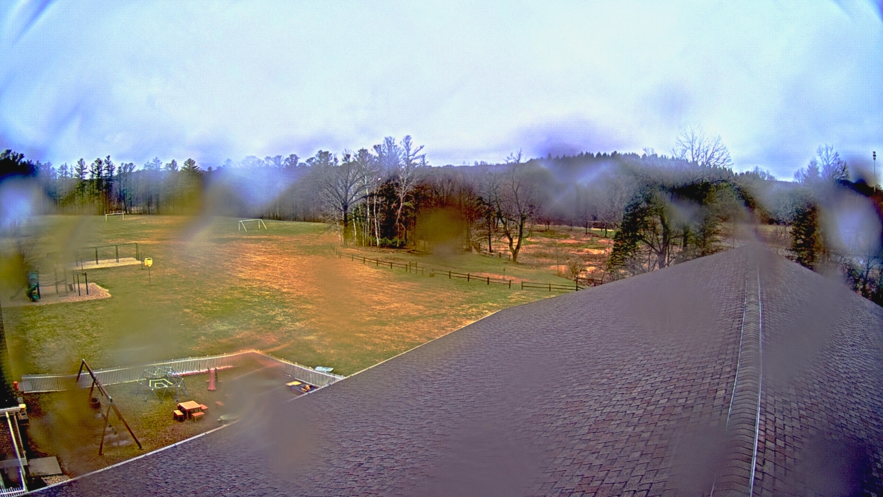 Thumbnail for current weather camera view from St Johns Lutheran School in Newburg, Wisconsin