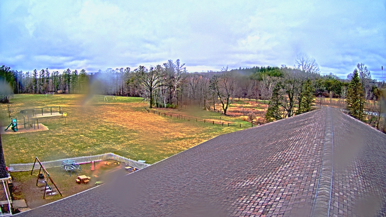 Thumbnail for current weather camera view from St Johns Lutheran School in Newburg, Wisconsin