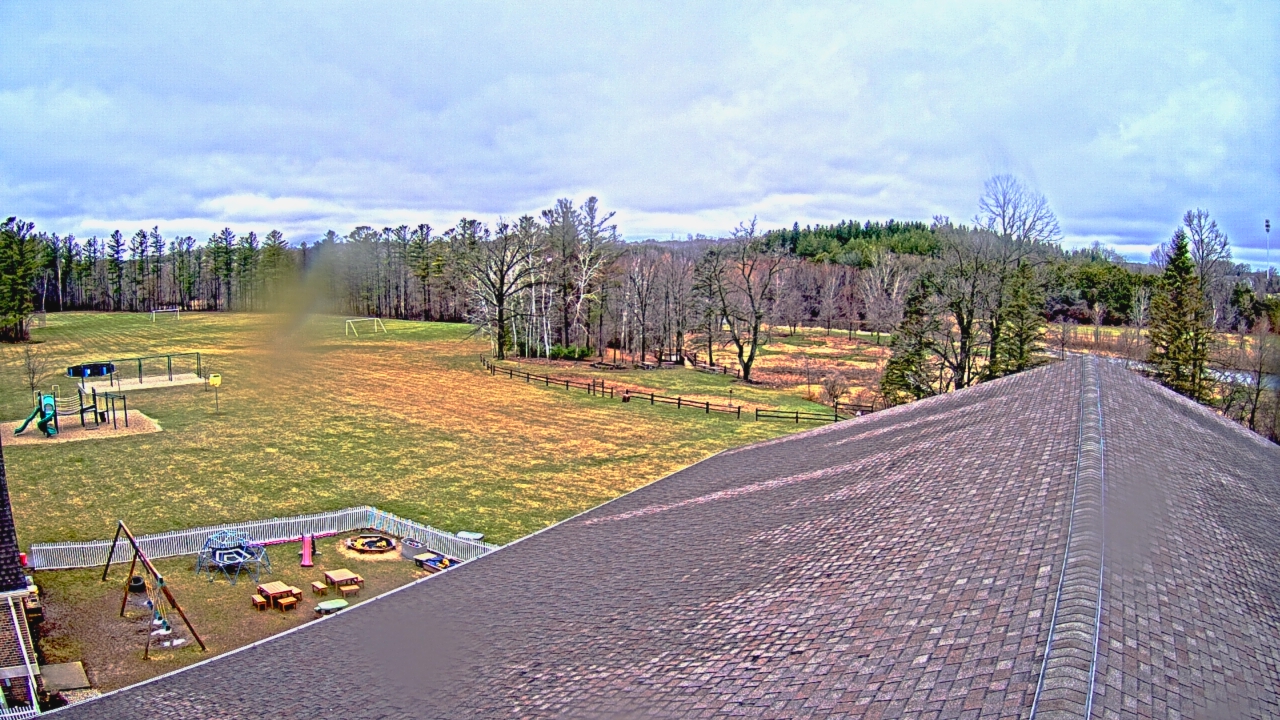 Thumbnail for current weather camera view from St Johns Lutheran School in Newburg, Wisconsin