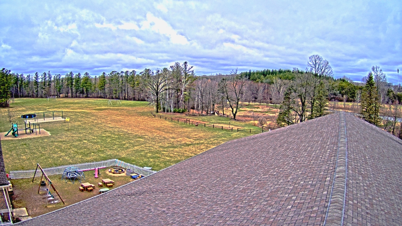 Thumbnail for current weather camera view from St Johns Lutheran School in Newburg, Wisconsin