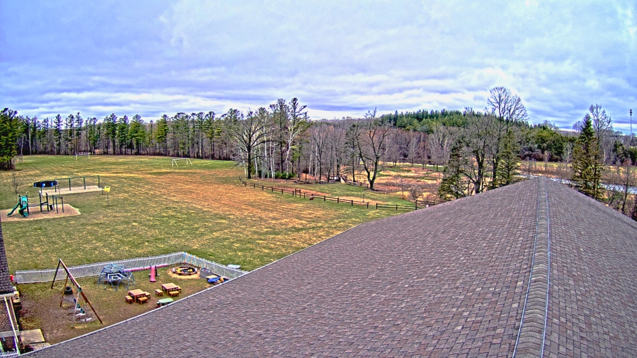 Thumbnail for current weather camera view from St Johns Lutheran School in Newburg, Wisconsin