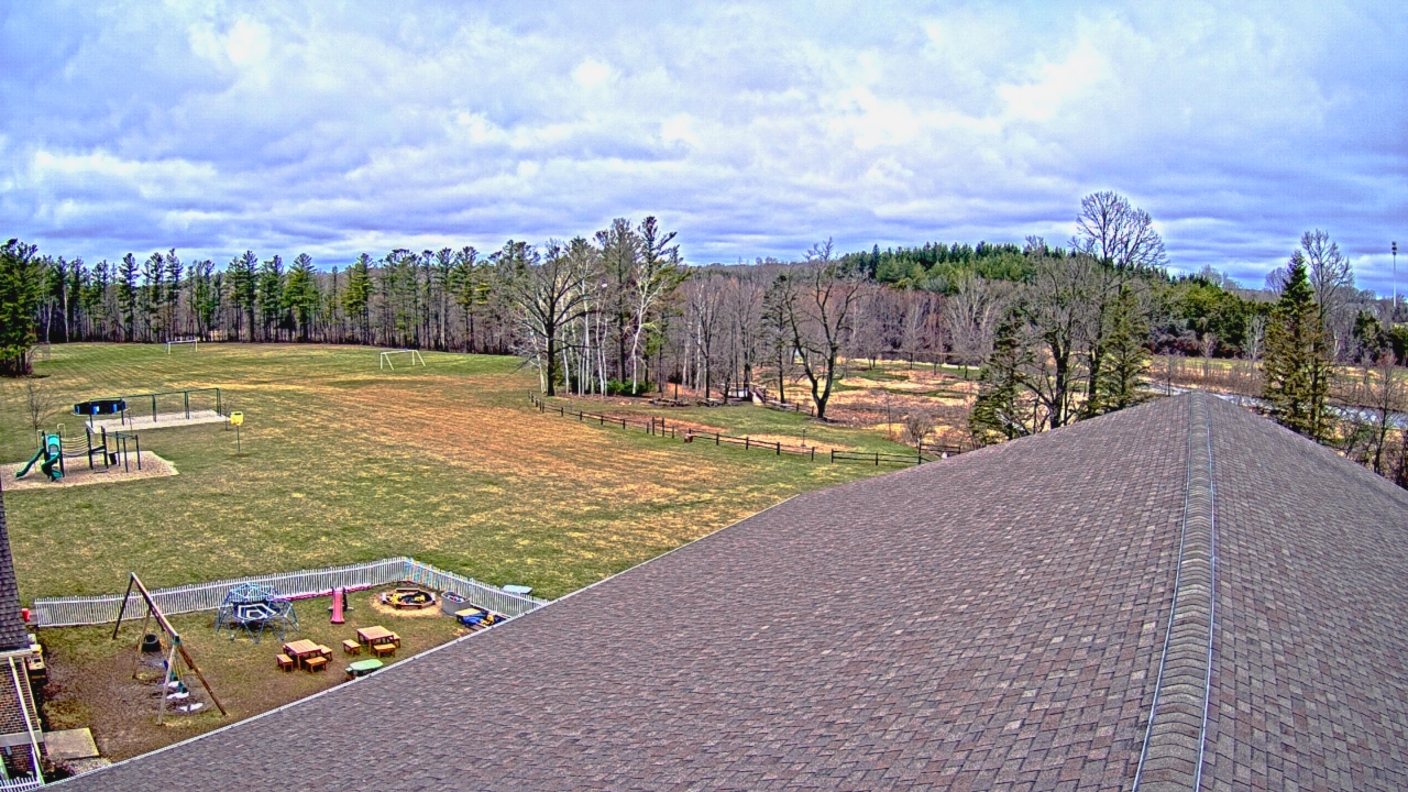 Thumbnail for current weather camera view from St Johns Lutheran School in Newburg, Wisconsin