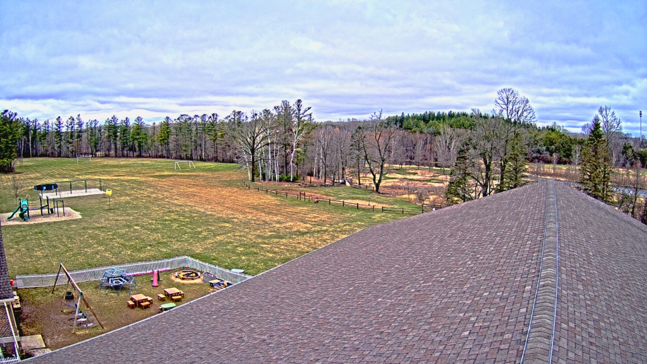 Thumbnail for current weather camera view from St Johns Lutheran School in Newburg, Wisconsin