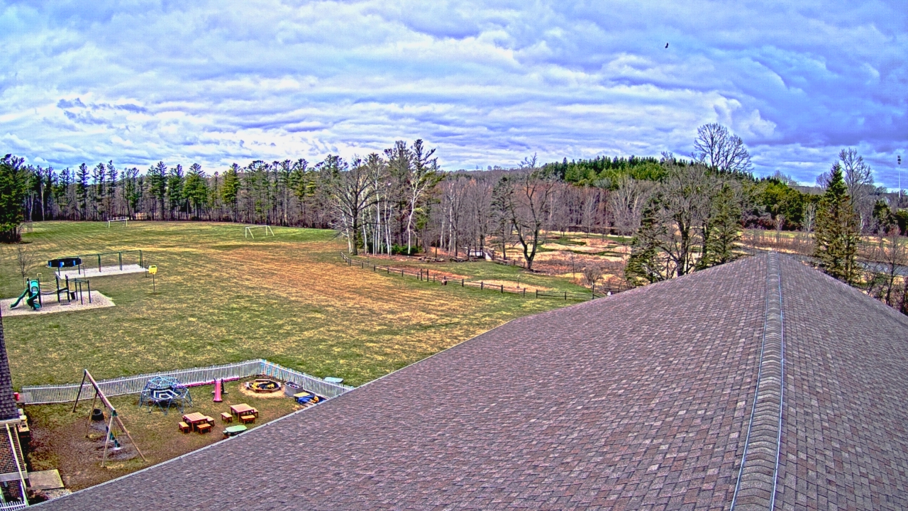 Thumbnail for current weather camera view from St Johns Lutheran School in Newburg, Wisconsin