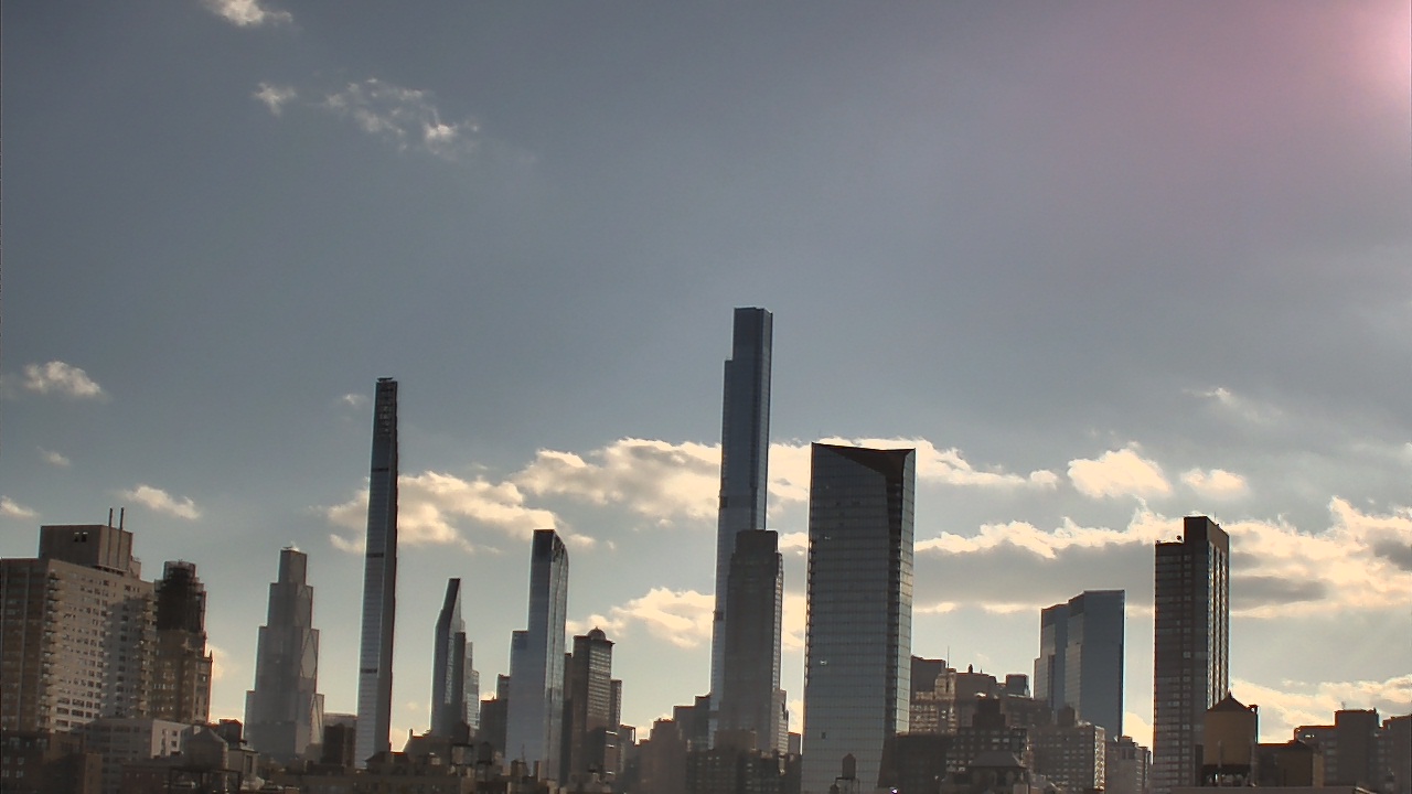 Thumbnail for current weather camera view from Rodeph Sholom Day School in New York, New York