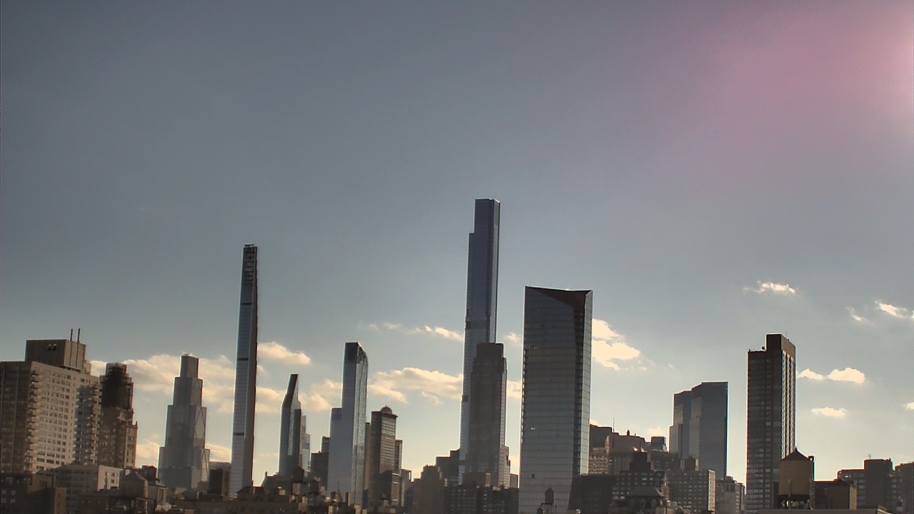 Thumbnail for current weather camera view from Rodeph Sholom Day School in New York, New York