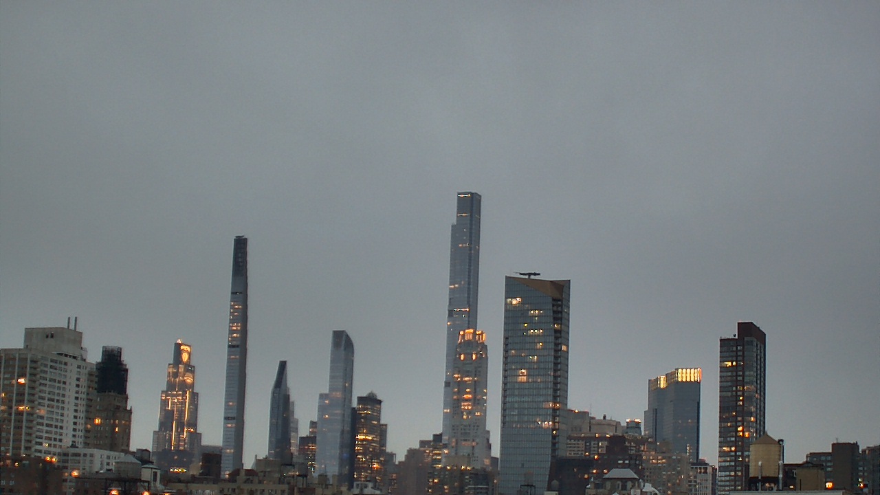 Thumbnail for current weather camera view from Rodeph Sholom Day School in New York, New York