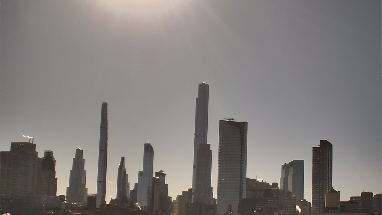 Thumbnail for current weather camera view from Rodeph Sholom Day School in New York, New York