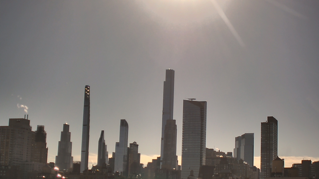 Thumbnail for current weather camera view from Rodeph Sholom Day School in New York, New York