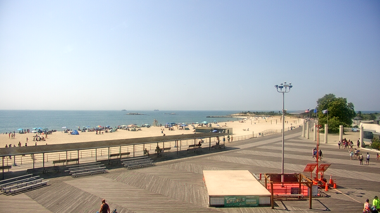 Thumbnail for current weather camera view from Ocean Beach Park in New London, Connecticut
