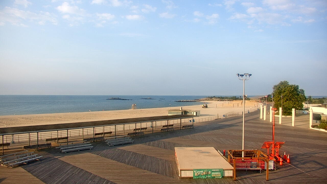 Thumbnail for current weather camera view from Ocean Beach Park in New London, Connecticut