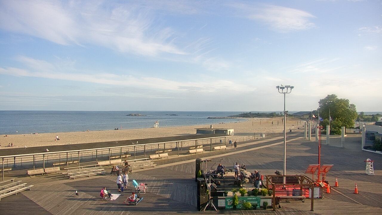 Thumbnail for current weather camera view from Ocean Beach Park in New London, Connecticut